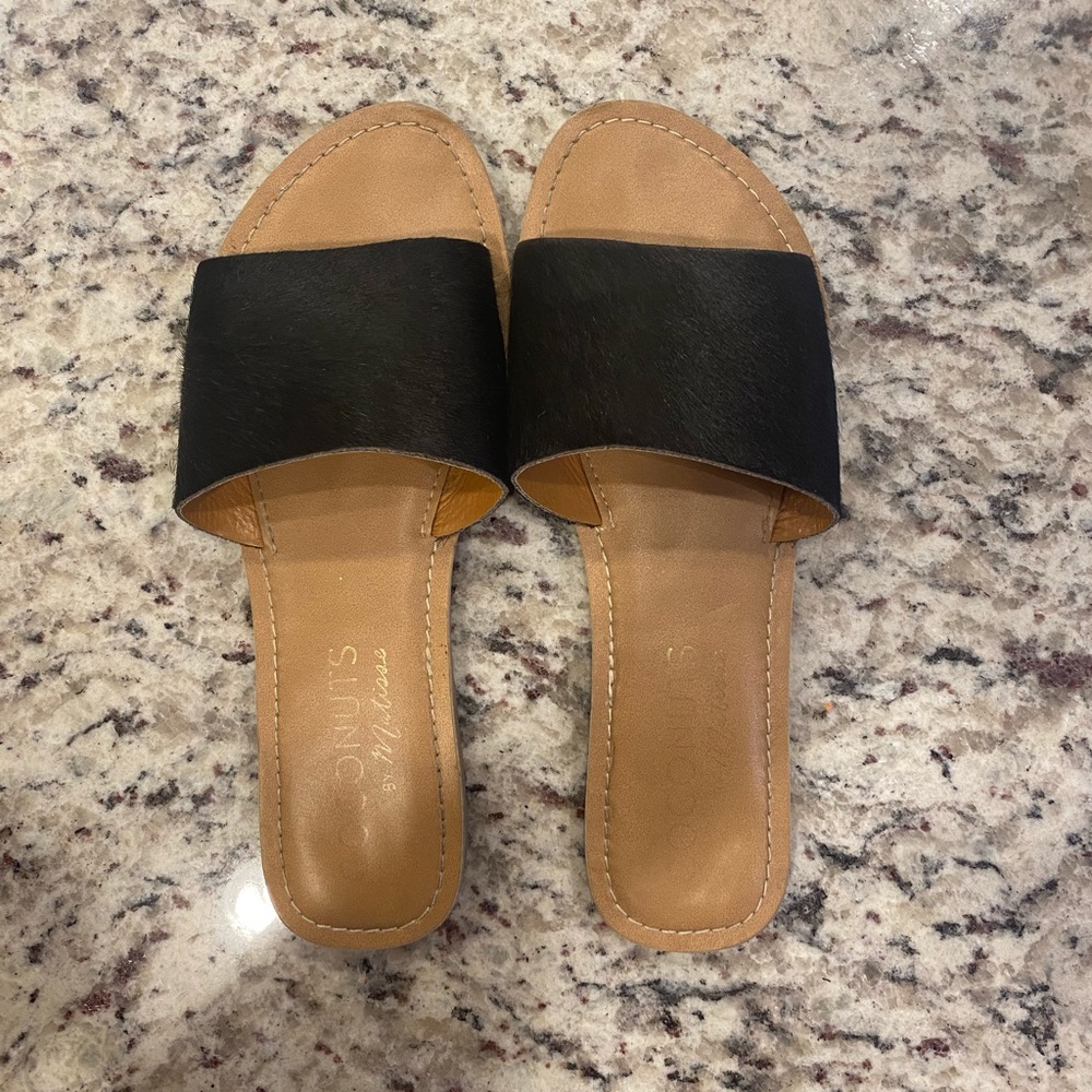 Coconuts by Matisse Calf Hair Slide Sandal black